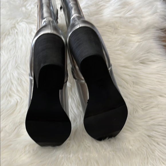 Silver Cowgirl Boots Size 10 - Picture 5 of 10